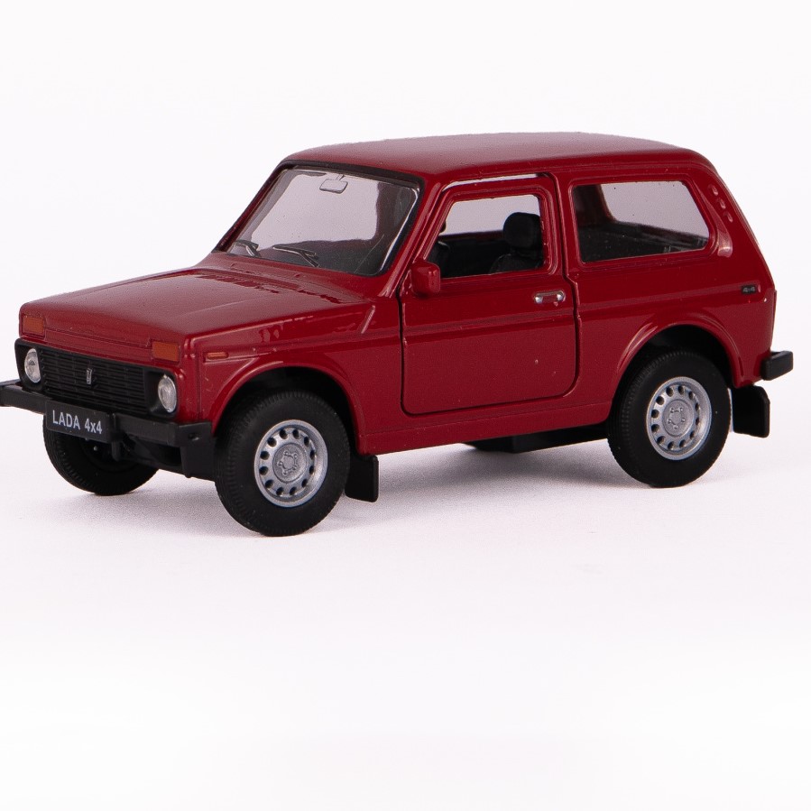 Машинка WELLY 1:38 LADA Niva, пруж. мех., цвет в асс.