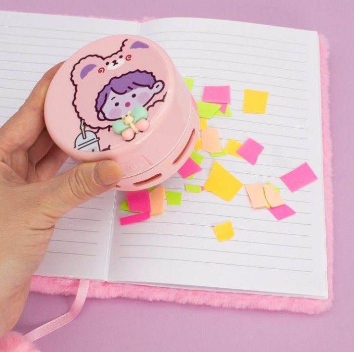 Настольный мини-пылесос "Girl-bear", 6*8,2 см 120-013