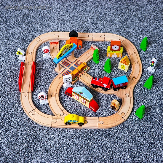 Железная дорога, 60 элементов, в собран. Виде: 48×46 см, в пластиком боксе 5099551