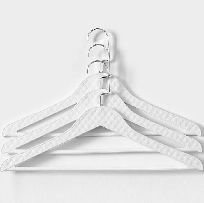 Плечики для одежды LaDо́m Eliot, 44×24 см, набор 3 шт, белый 9789568