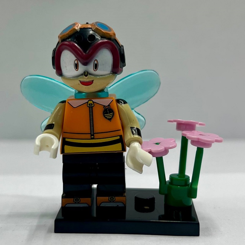 Фигурка Sonic Charmy Bee