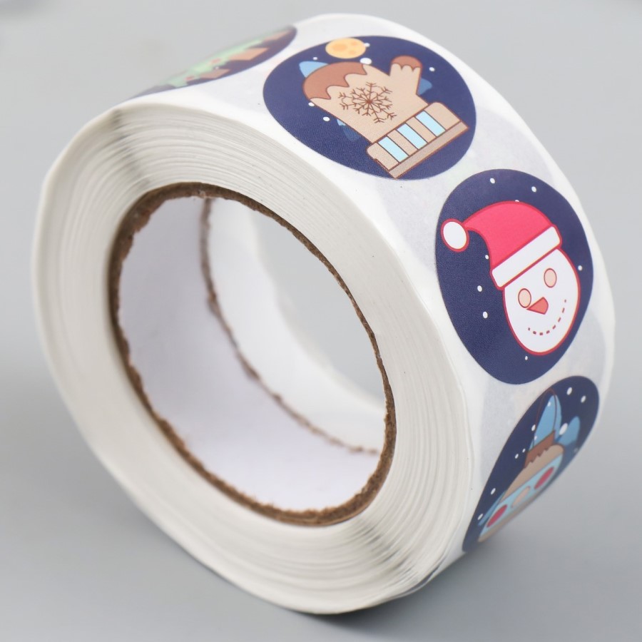 Наклейка бумага "Новогодние атрибуты" d=2,5 см 500 шт в рулоне 3х6,5х6,5 см   9683899