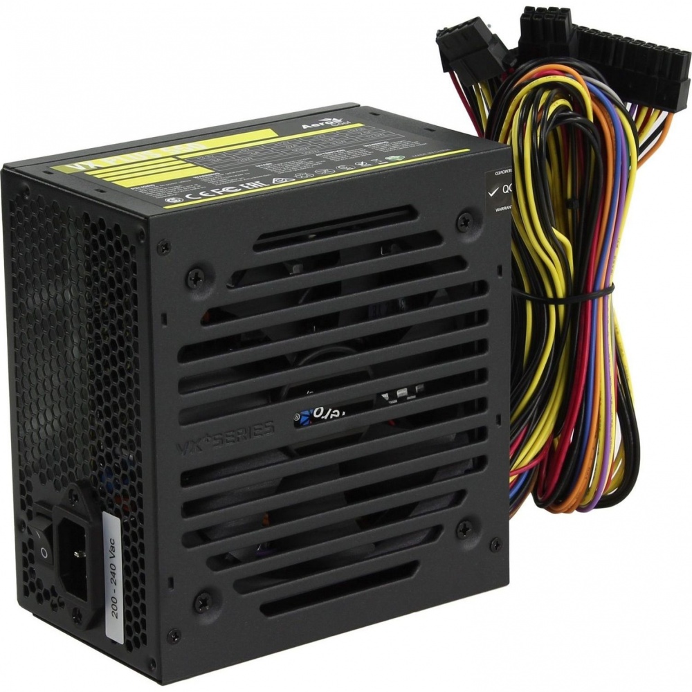 Блок питания 550W AEROCOOL VX-550 PLUS (24+4+4pin) 120mm fan 3xSATA RTL