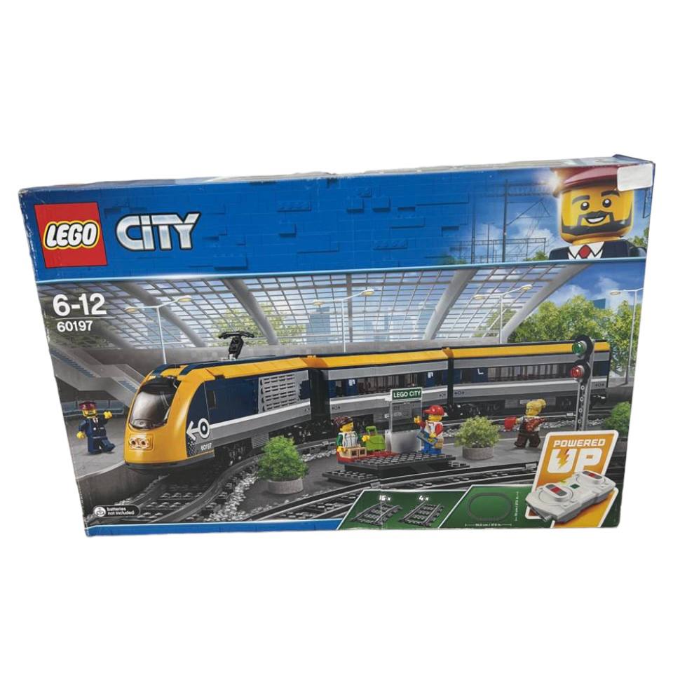 Конструктор LEGO City 60197 Пассажирский поезд (Уценка)