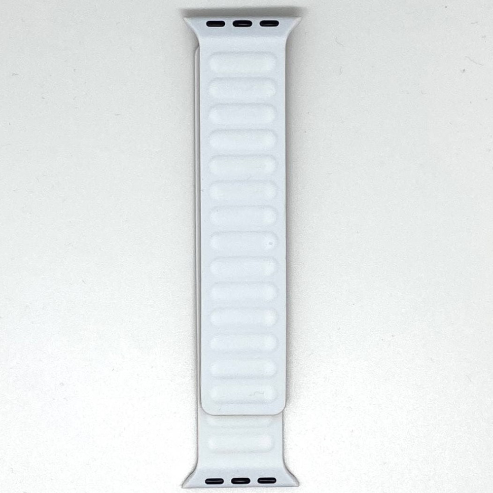 Силиконовый ремешок для Apple watch 38/40mm магнитный, белый (S)