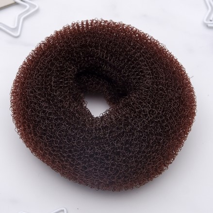 Валик-резинка для создания пучка 4х7 см, коричневый 601351
