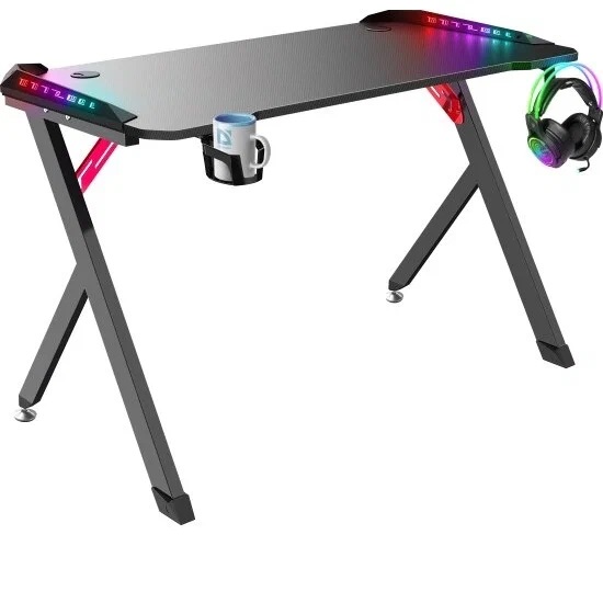 Стол игровой Defender Platinum RGB (110x60см./ подсветка/ подвесы для кружки+гарнитуры/ черный)