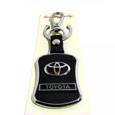 Брелок с карабином TOYOTA хром-металл на коже