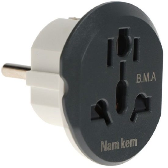 Переходник универсальный 16А, с з/к, 220 В, черно-белый, заподлицо в розетку,розн. упак. 5018827