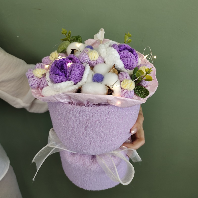 Букет плюшевый с цветами, фиолетовый