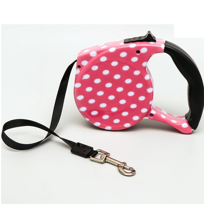 Рулетка с поводком-лентой, резиновая ручка, 5 м, вес животного до 15 кг, розовая в горошек