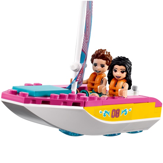 Конструктор LEGO Friends 41681 Лесной дом на колесах и парусная лодка (Уценка)