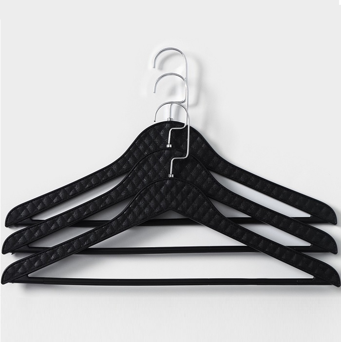 Плечики для одежды LaDо́m Eliot, 44×24 см, набор 3 шт,  чёрный 9789569