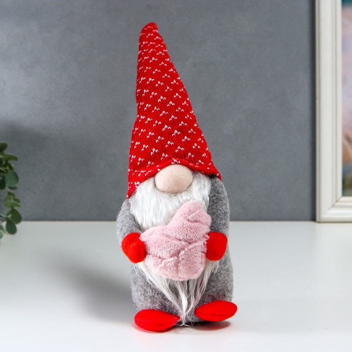 Кукла интерьерная "Гном с сердцем в руках" 32х7,5х9 см   7509609