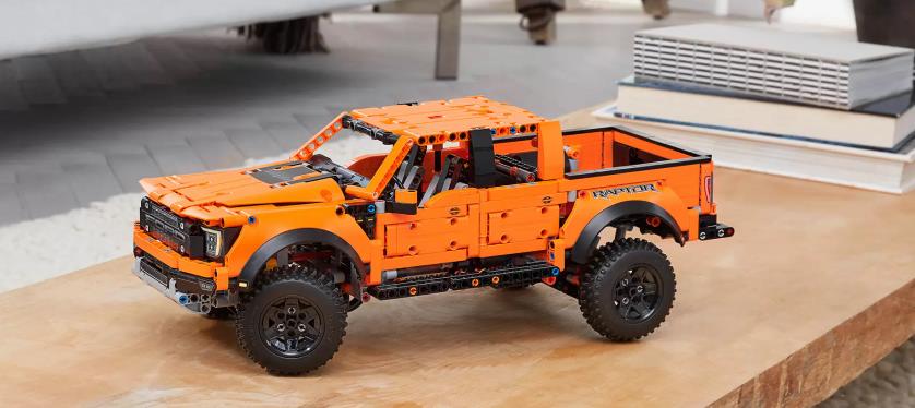 Конструктор LEGO Technic 42126 Ford F-150 Raptor5.jpg