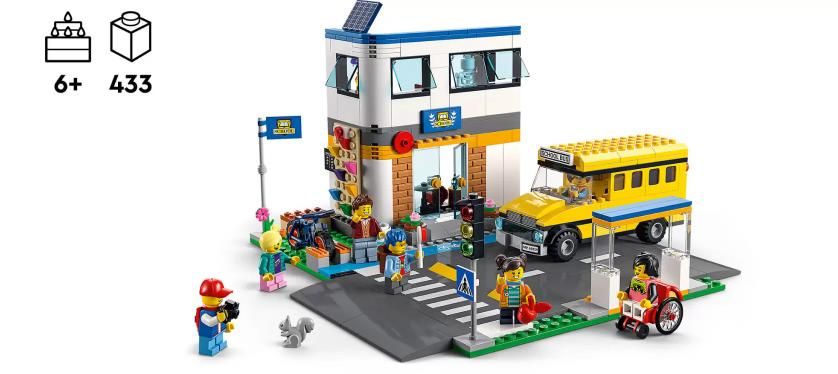 Конструктор LEGO City 60329 День в школе2.jpg