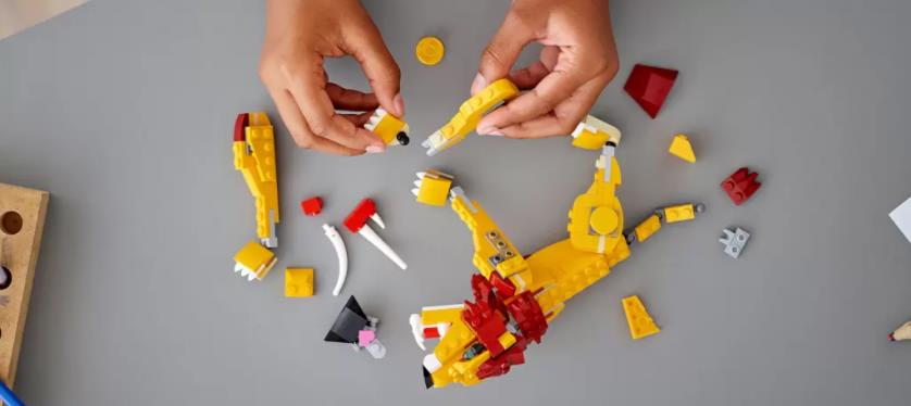 Конструктор LEGO Creator 31112 Лев4.jpg