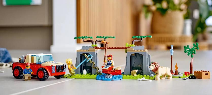 Конструктор LEGO City 60301 Спасательный внедорожник для зверей4.jpg