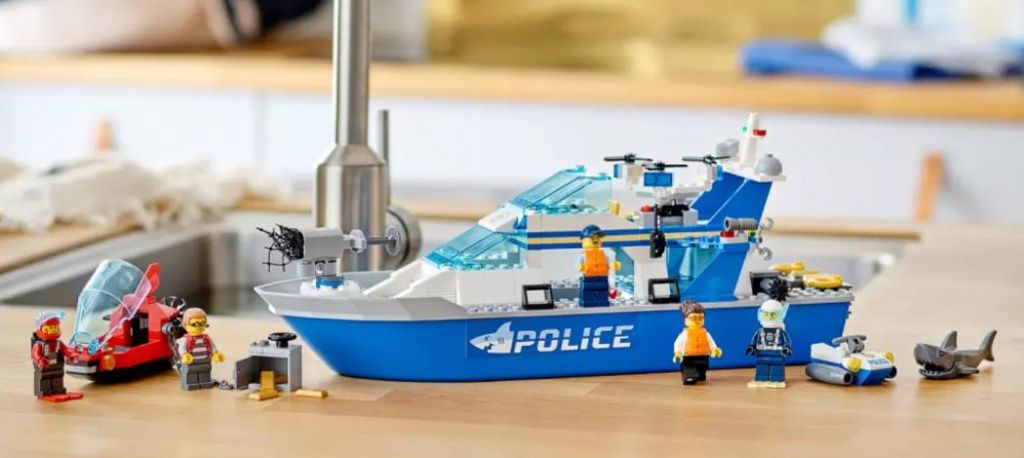 Конструктор LEGO City 60277 Катер полицейского патруля-5.jpg