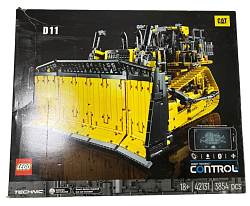 Конструктор LEGO Technic 42131 Бульдозер Cat D11 на пульте управления (Уценка)