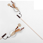 Дразнилка-удочка с мягким шариком и перьями на деревянной ручке, 40 см