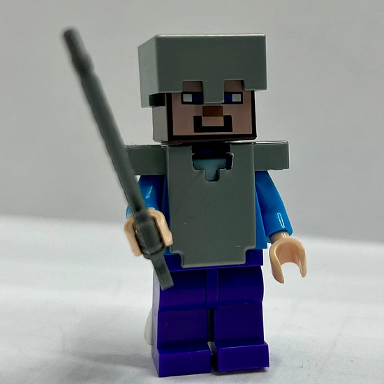 Фигурка Minecraft Стив в голубой броне