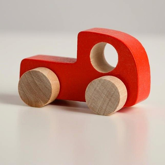 Деревянная игрушка «Каталка» «Машинка Томик» красная