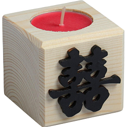 Свеча в деревянном подсвечнике "Куб, Иероглифы. Счастье", 6х6х6 см, аромат вишни 5298295