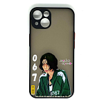 Задняя накладка AKSS для iPhone 13 "Игра в кальмара, персонаж 067", черный, матовая с цветными краями и защитой камеры