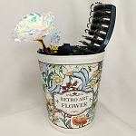 Кашпо для цветов Бежевые цветы