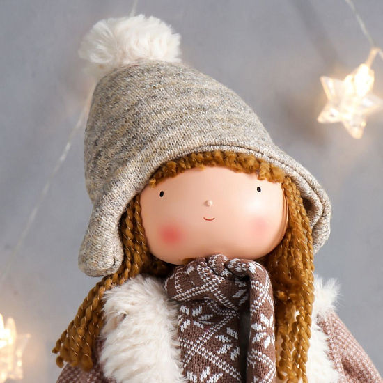 Кукла интерьерная "Девочка с косичками в пальто с мехом" 48,5х12х23,5 см   4900729