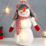 Кукла интерьерная свет "Снеговичок в шапке-ушанке с бамбошкой" 40х21х12 см   7567955