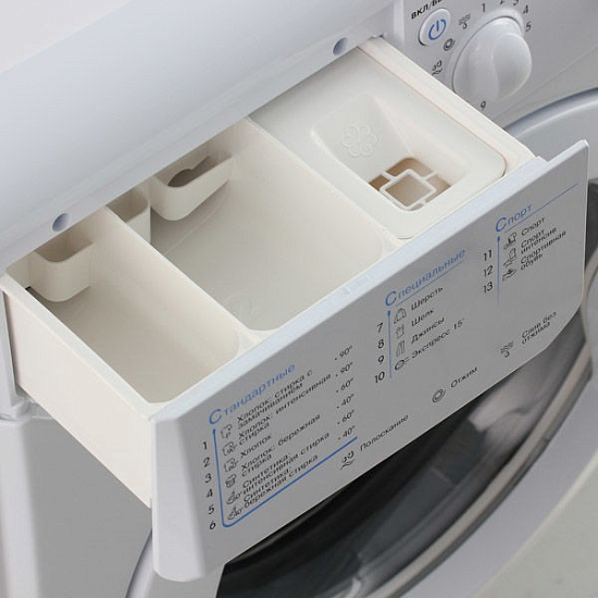 Стиральная машина INDESIT IWSC 6105