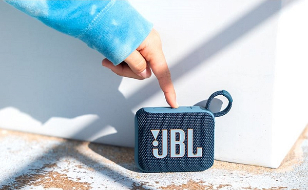 Ультрапортативный JBL Pro Sound с более мощными басами