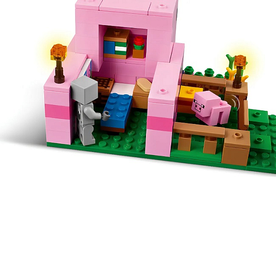 Конструктор LEGO Minecraft 21268 Домик для поросят