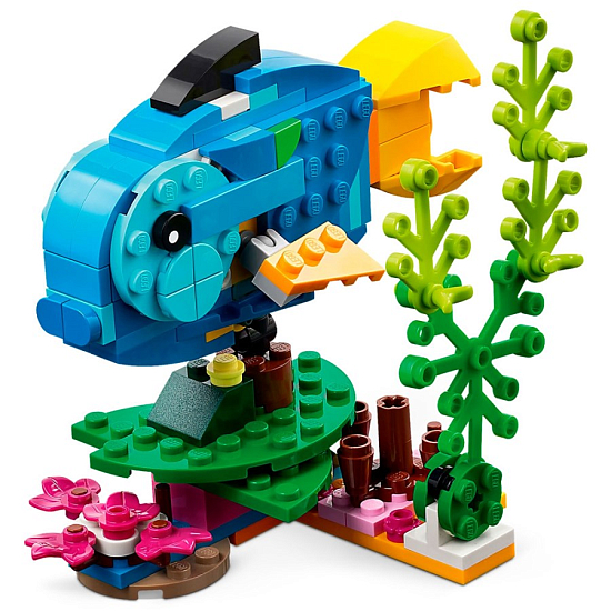 Конструктор LEGO Creator 31136 Экзотический попугай
